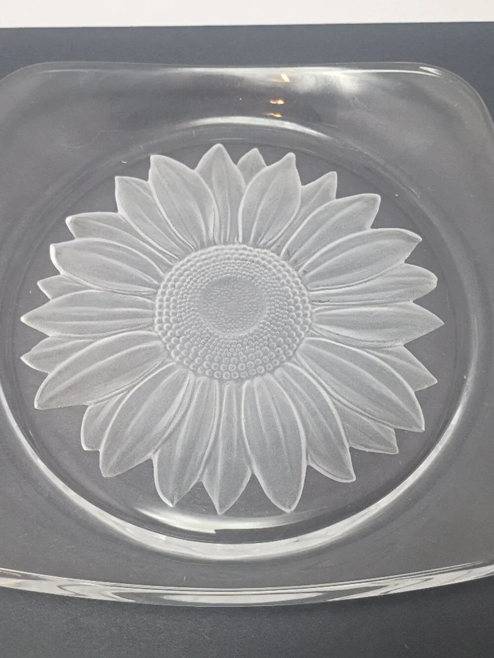 Hoya 24% Lead Crystal Art Etched Sunflower Trinket Tray Dish with Plate Hanger